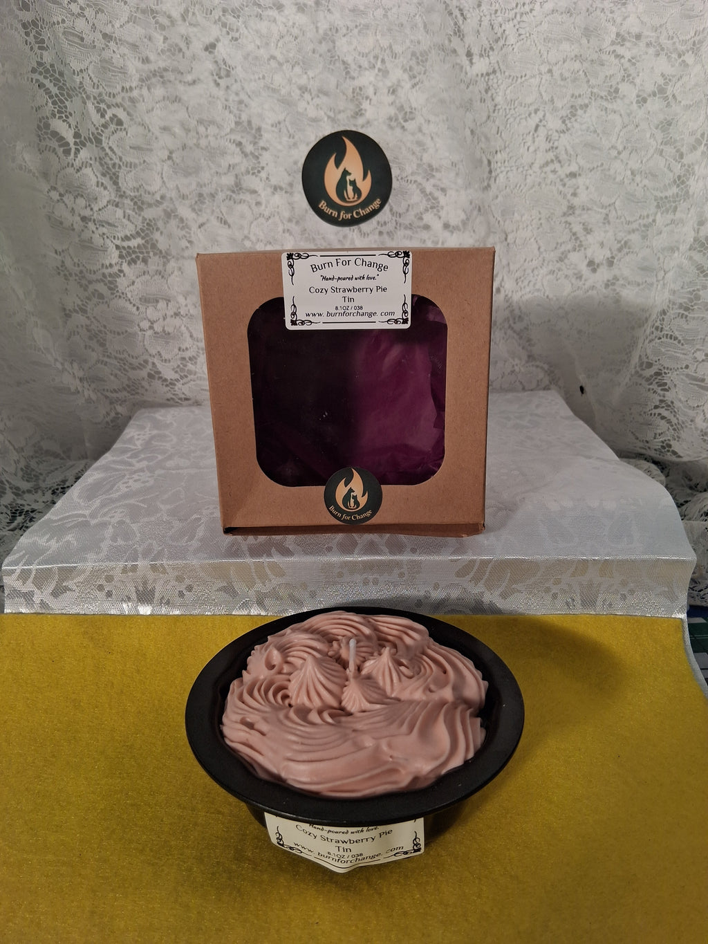 Cozy Strawberry Pie Tin